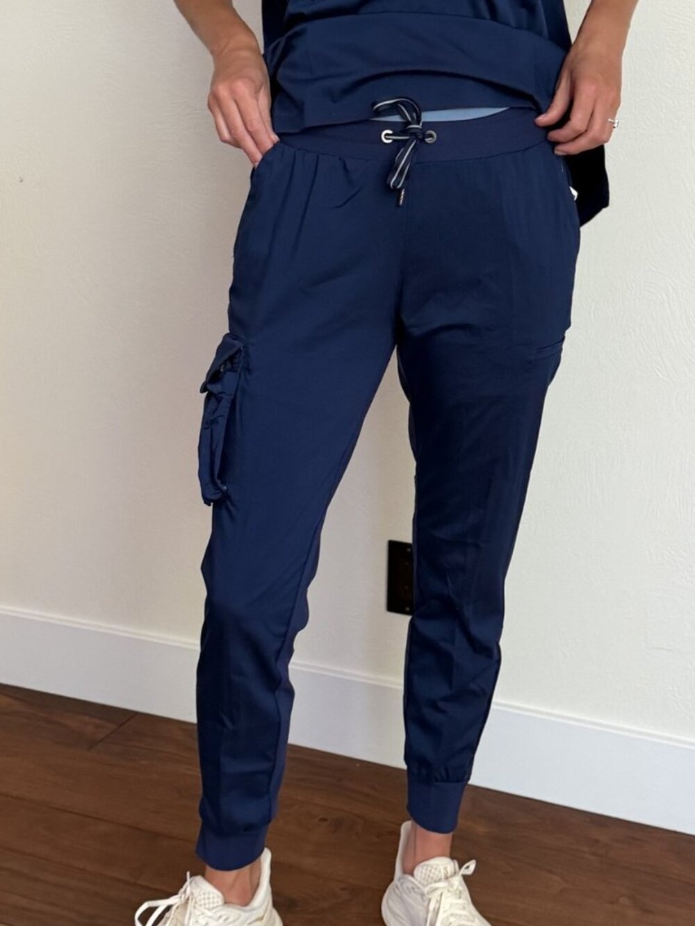 🌟 NWT Rare Pet Hair Resistant Jogger Scrub Pants Black or Navy 🌟